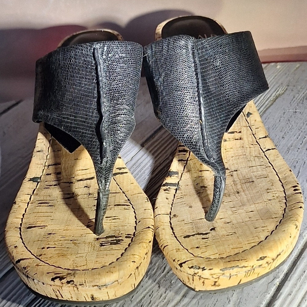 Donald J. Pliner Cork Metallic Black/Tan Leather Upper Malone Wedge Sandals 9 - Picture 2 of 13